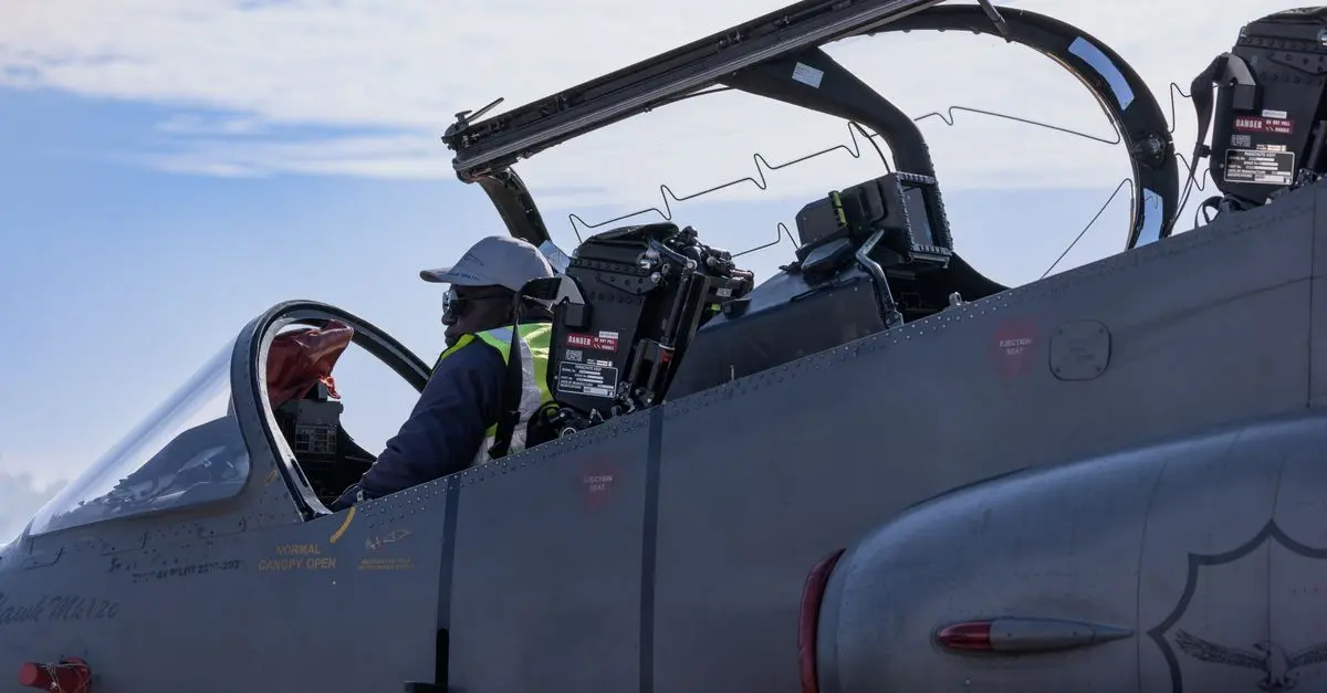 The Definitive Guide to Becoming a Commercial Pilot