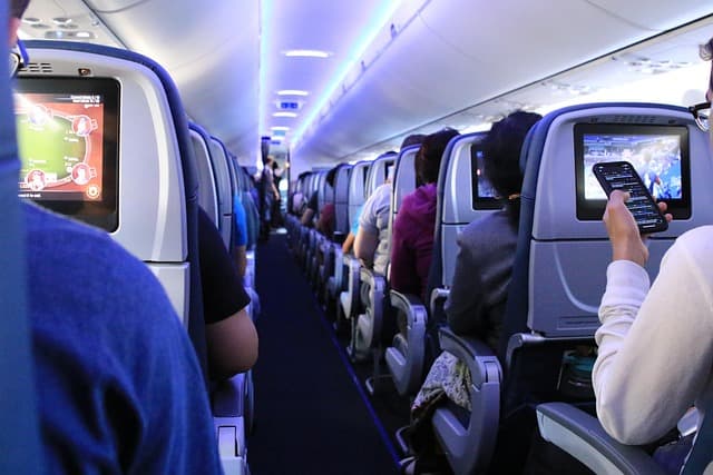 How to Choose the Right Flight School for Your Pilot Training